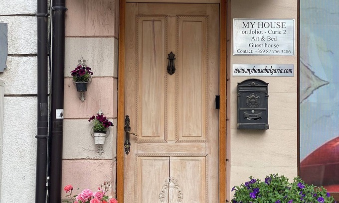 Plovdiv Center House | Art City Villa in Kapana Plovdiv, Entire 3 Bedroom House
