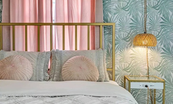 Cornwall House | Art Deco Den: Crib | Pet | Free Prkg | Fire TVn