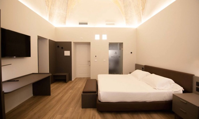 Brindisi Histotic Center House | Art Suite with kitchen | Palazzo Bellocchi - Brindisi Center City