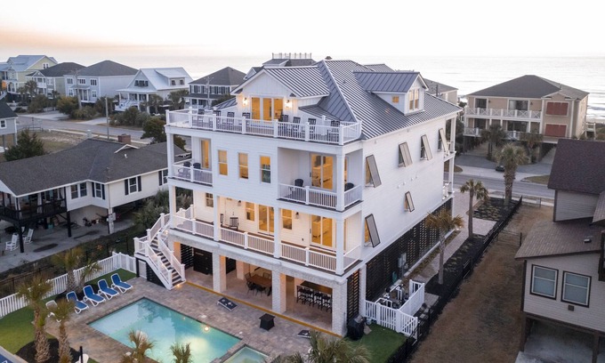 Murrells Inlet House | As Good As It Gets: Luxury Retreat w/Game Room, Steps from Beach!