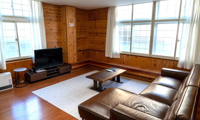 Nozawaonsen House | Asagama House