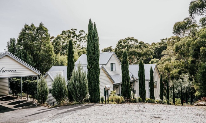 Hepburn Springs House | Ascona ~ Hepburn Springs/Daylesford ~ Sleeps 10