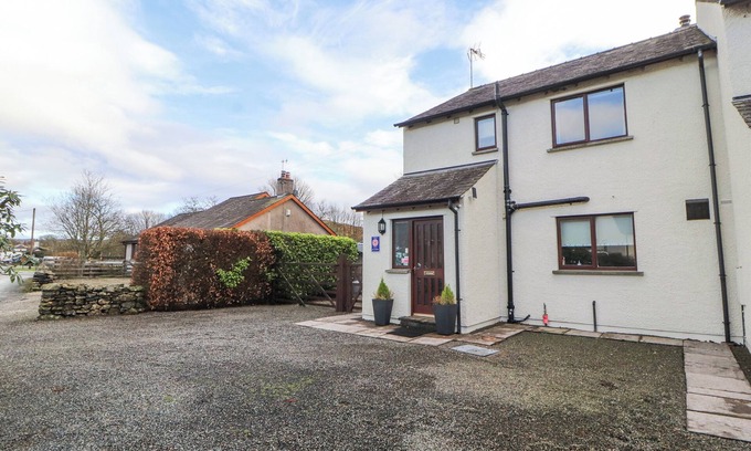Torver Cottage | ASH GILL COTTAGE, family friendly, with open fire in Torver