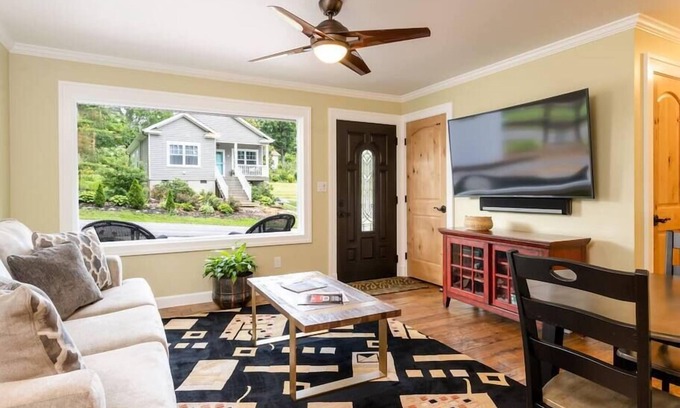 Oakley House | Asheville Luxury Oasis: Fire Pit & swing. Close to downtown Asheville