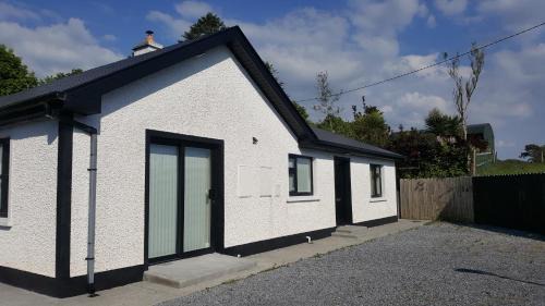 Inishmacatreer Apartment | Ashford Villa -Cottage 2