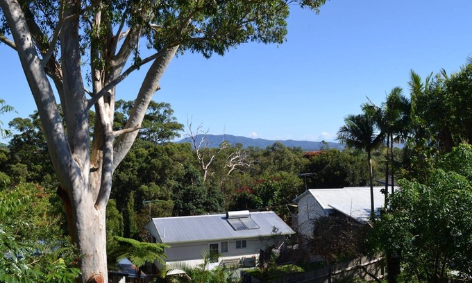 South West Rocks House | Ashmore - Four bedroom home, easy walk to shops and beach, back deck with a view