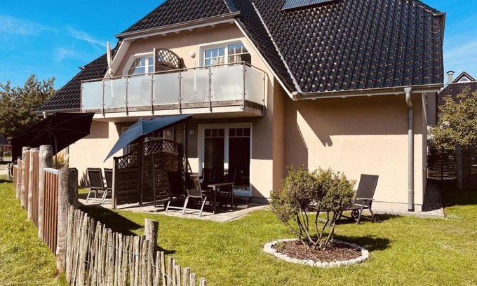 Born auf dem Darss Apartment | Asia - terrace, barbecue, dogs allowed, Baltic Sea 6km away, WLAN, bicycle shed