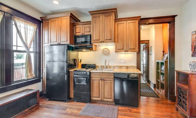Central Business District Hotel | Aspenwood Manor South