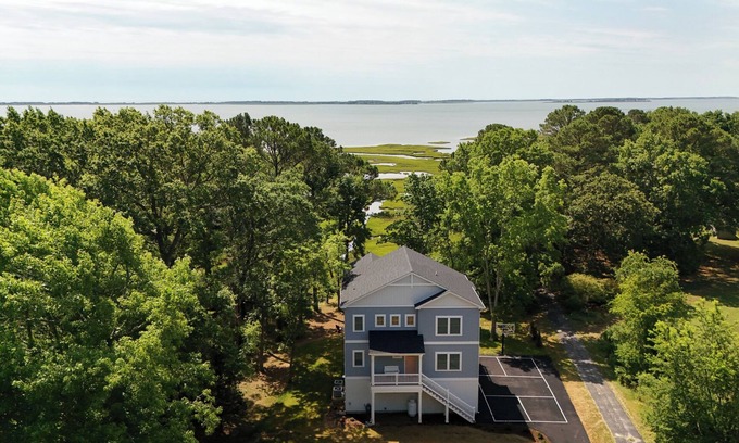 Berlin House | Assateague Holiday House Nature & Luxury Combined