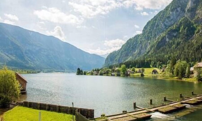 Bad Goisern Apartment | Cozy apartment with balcony near Hallstatt
