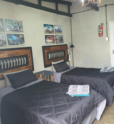 Zeerust Cabin | At Ease Road Lodge