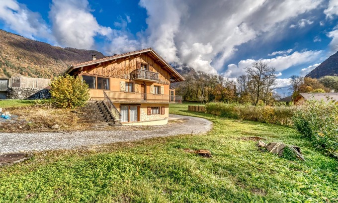 Marlens Apartment | AT THE FOOT OF THE MOUNTAINS furnished 3star tourist accommodation(2023 ranking)