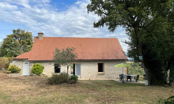 Montamel House | AT THE HEART OF TOURIST ATTRACTIONS
