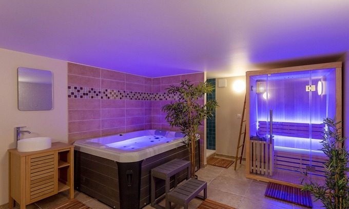 Savignies Bed & Breakfast | At the raw estate