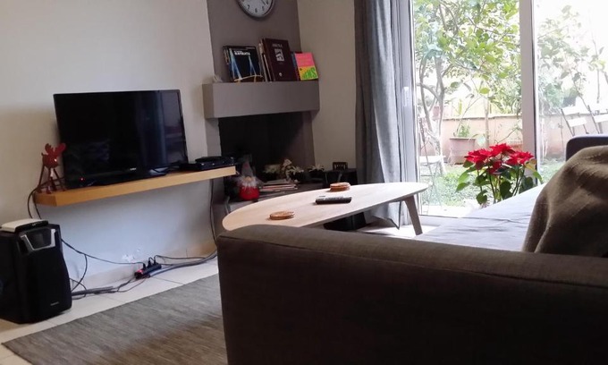 Chalandri Apartment | Athenian apartment with garden, near metro station Chalandri Nu 3