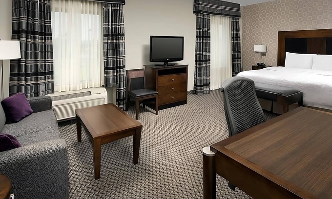 Athens Hotel | Athens Historic District Gem! Free Breakfast, Indoor Pool, Pets Allowed!