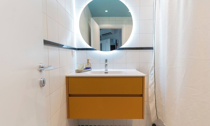 Voula Apartment | Athens Riviera Studio, Your Escape Near the Beach