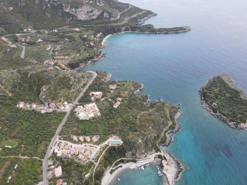 Kardamyli Villa | Athina's Stone House in Kardamyli