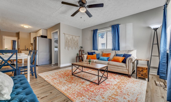 Eagan Park House | ATL Stopover: Cozy & Convenient with Parking