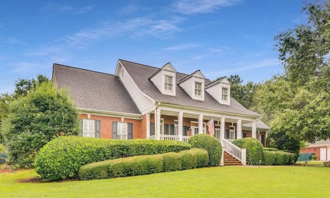 Conyers House | Atlanta Escape – Stunning 5BR with Dream Pool