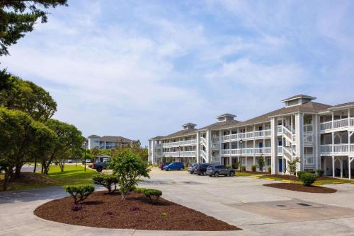Atlantic Beach Hotel | Atlantic Beach Resort, a Ramada by Wyndham