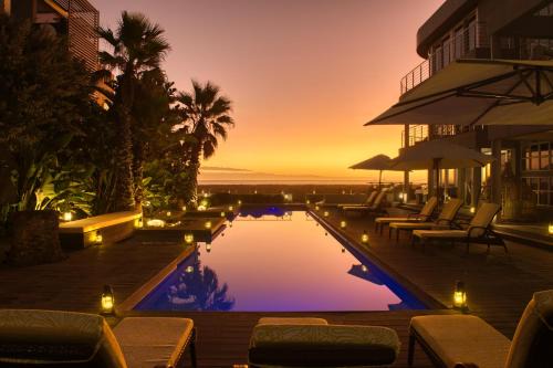 Sunset Beach House | Atlantic Palms