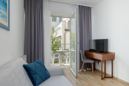 Sarbinowo Apartment | Atrium Apartment Spa & Gym 150m to the Beach Sarbinowo by Noclegi Renters