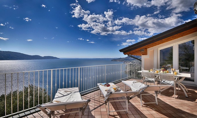 Tignale Apartment | Attico Elais by Theater Home - with pool and marvellous lake view
