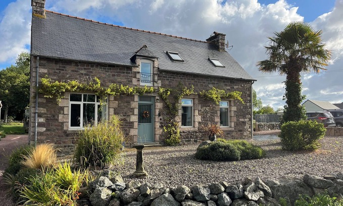 Plurien Cottage | attractive cottages in a quiet hamlet, close to beautiful sandy beaches