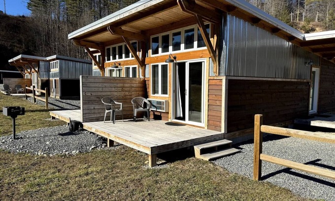 Bramwell Cabin | ATV TrailCamp: Harris's Hut- Just seconds from the HMT Pocahontas Trailhead!