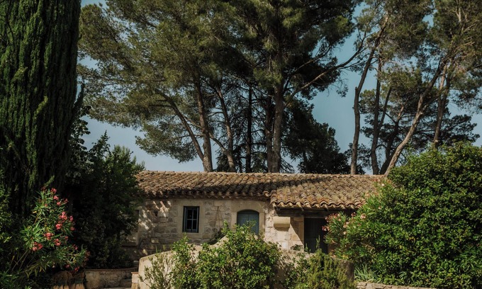 Vendemian House | Atypical family home sleeps 10