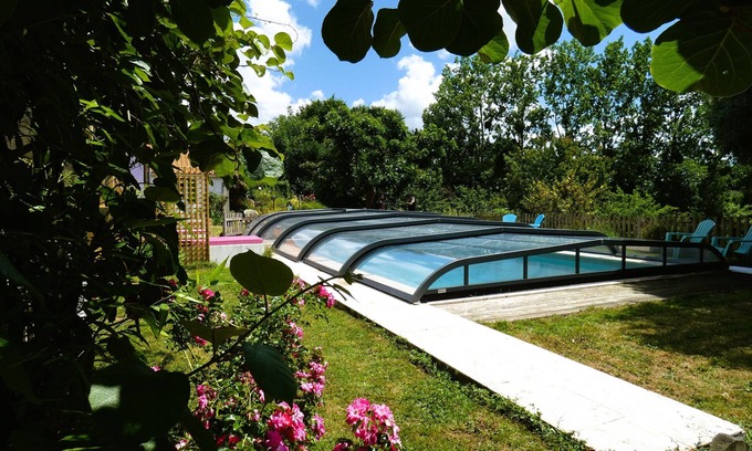 Chavagnes-en-Paillers Cottage | "Au Bal des Oiseaux" cottage : a 35m² haven of peace nestled in lush greenery !
