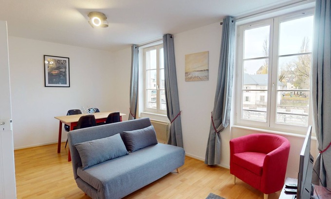 Petite-France Apartment | Au bord de l’eau