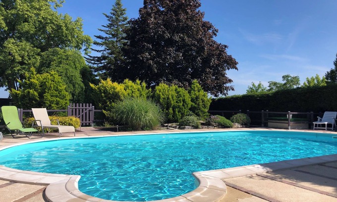 Gout-Rossignol House | Au Coucou chanteur family home with pool