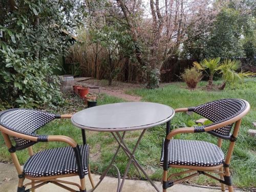 Argenteuil Apartment | Au jardin Parisien