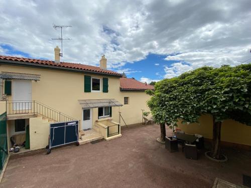 Vinzelles House | Au Lavoir