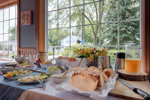 Saint-Marc-sur-Richelieu Hotel | Auberge Handfield et Spa