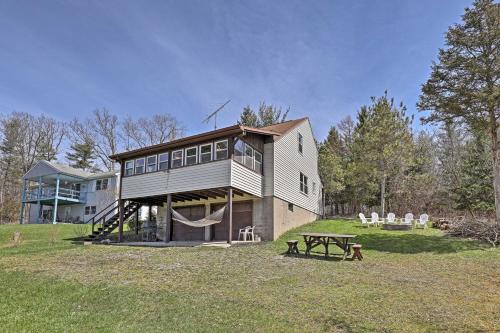 Auburn House | Auburn Vacation Rental Home Near Owasco Lake!