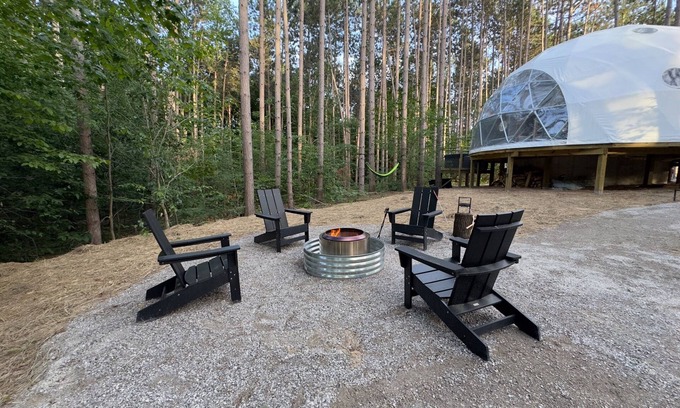 Benzonia Cabin | Aurora Luxury Dome + Hot Tub + Sauna + N MI + Kitchen + Bathroom + King + Queen!