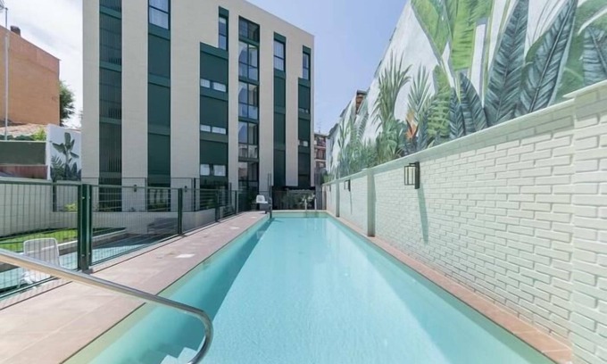 Carabanchel Apartment | Aurora Stays by Charming X, Apartment for 4 with free parking