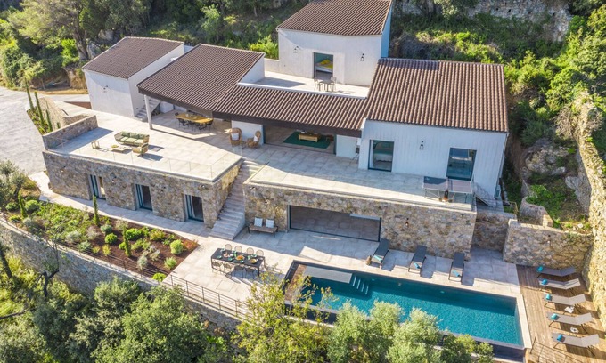 Santa-Reparata-di-Balagna Villa | Authentic, luxurious architect-designed villa 350m2 with swimming pool 30 mns from Calvi