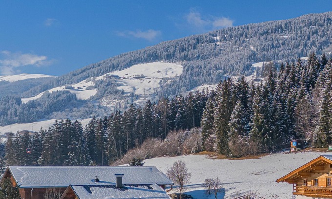 Schonbach Apartment | Authentic cosiness with a mountain panorama