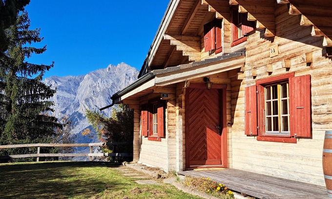 Saint-Pierre-de-Clages Ski Chalet | Authentic chalet for 6 pers - A charming place 5 min from Nendaz station