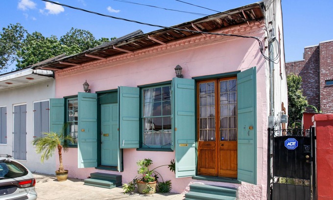 Treme House | Authentic Creole Cottage - Steps to French Quarter