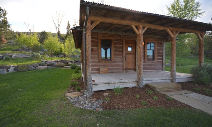 Miner Apartment | Authentic Custom Cabin, 17 miles from Yellowstone National Park