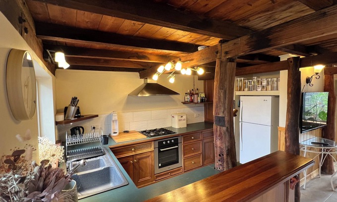 Bacchus Marsh House | Authentic Farmhouse Barn Remodelled With Modern Comforts