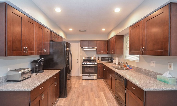 Spring Branch West House | Authentic Home by Memorial City Mall and Memorial Hospital - West Houston