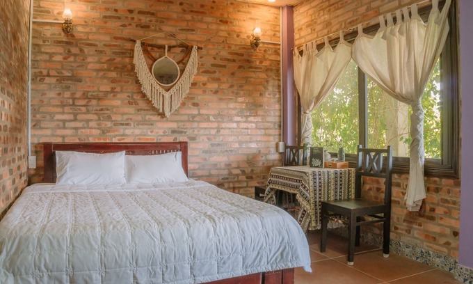 Huong Thuy House | Authentic Huế Garden Homestay: Immerse in Vietnamese Culture with Family Hosts