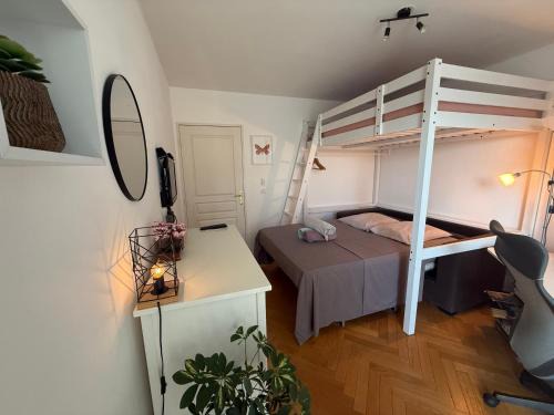 Saint-Julien-en-Genevois House | Aux portes de Genève - Chambre Individuelle