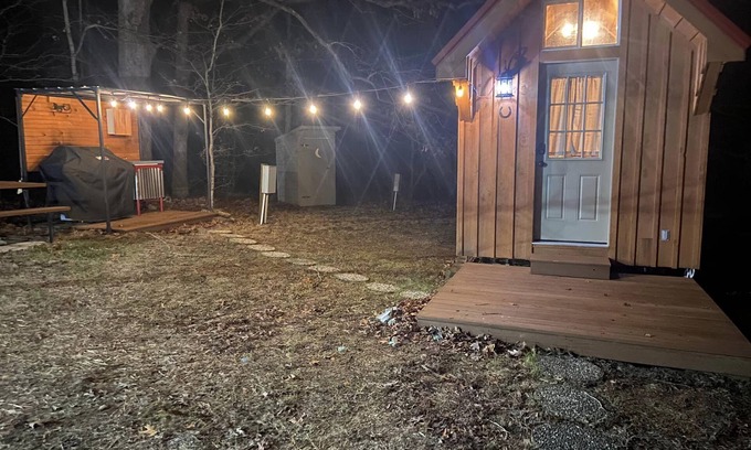 French Lick Cabin | Avail THIS weekend! TINY CABIN 5 STAR Clean- French Lick, IN - Boat Parking!